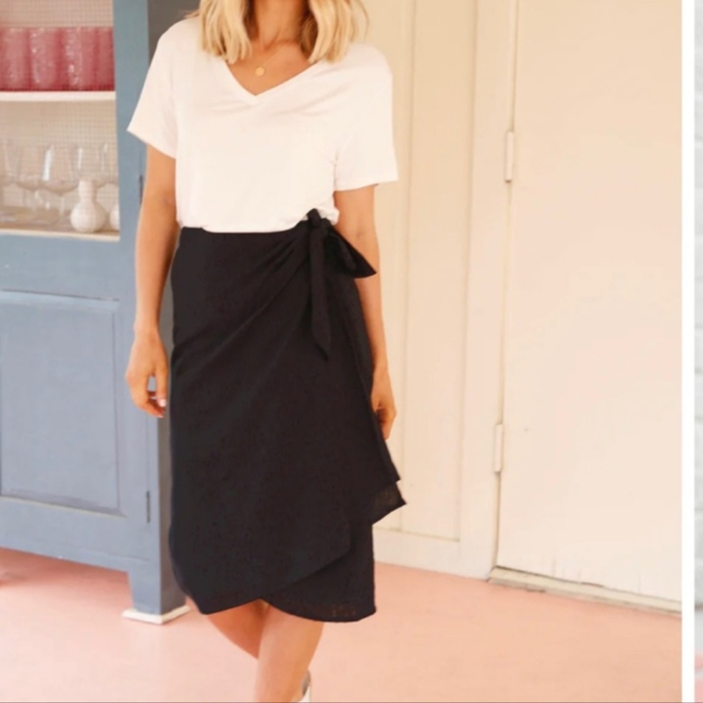 NWOT Able Opal Wrap Midi Skirt - black, size Small